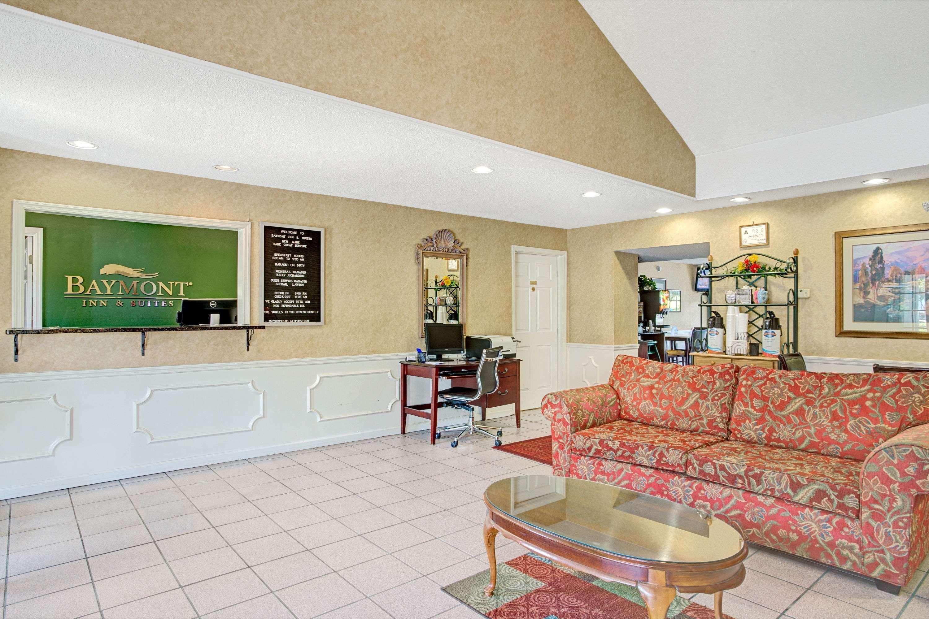 Baymont By Wyndham Smithfield Hotel Exterior foto